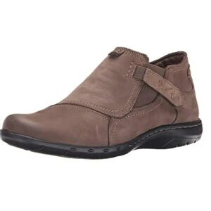 Cobb‎ Hill Women's Size 9.5 Nubuck Casual Ankle Booties